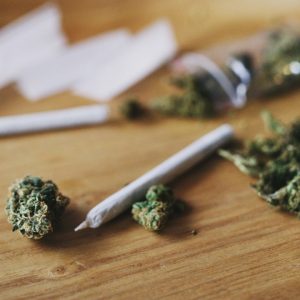 Smoking vs. Eating THC, Which is better?